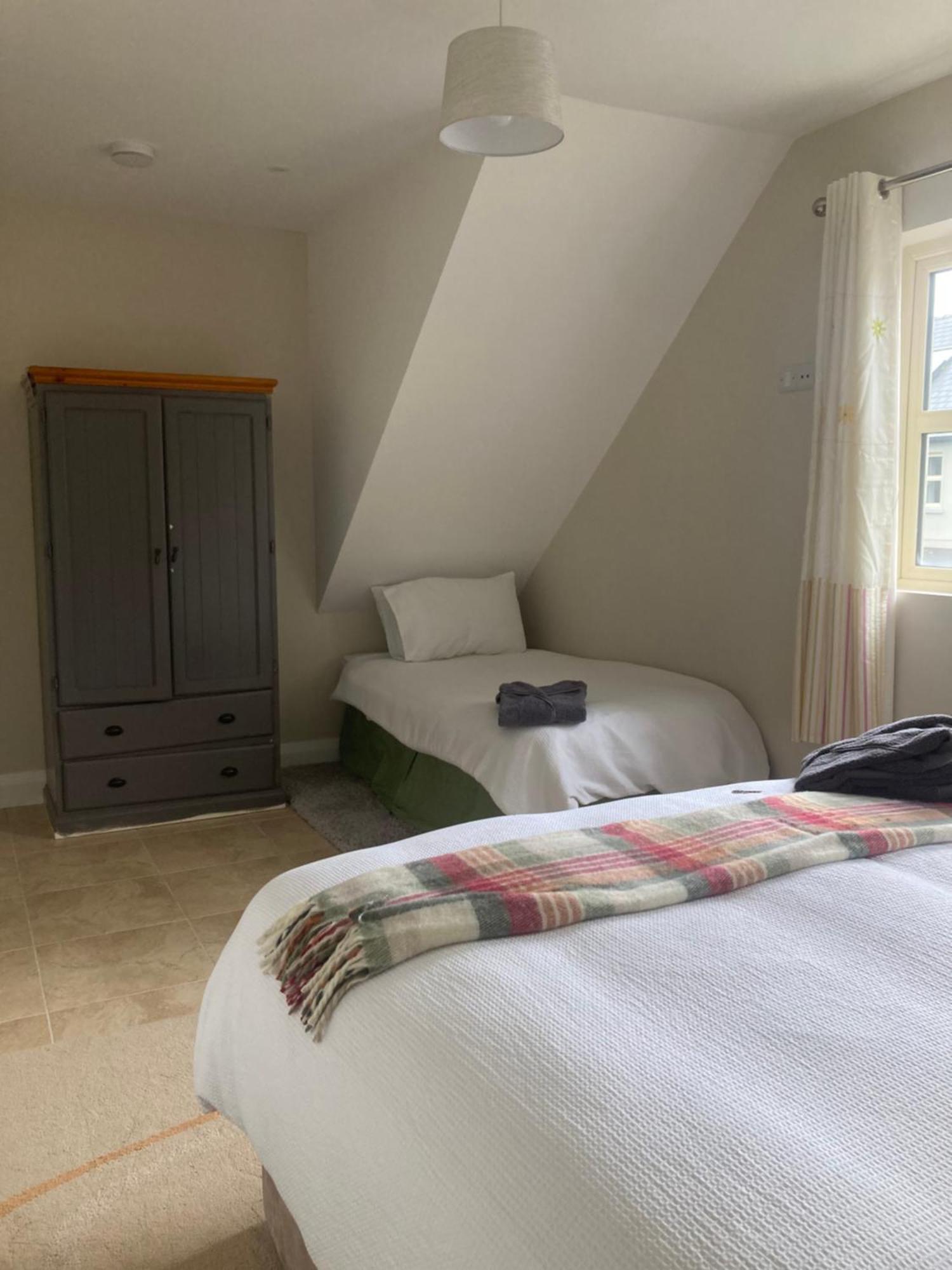 Appartamento Luxury Country Escape Ennis Esterno foto