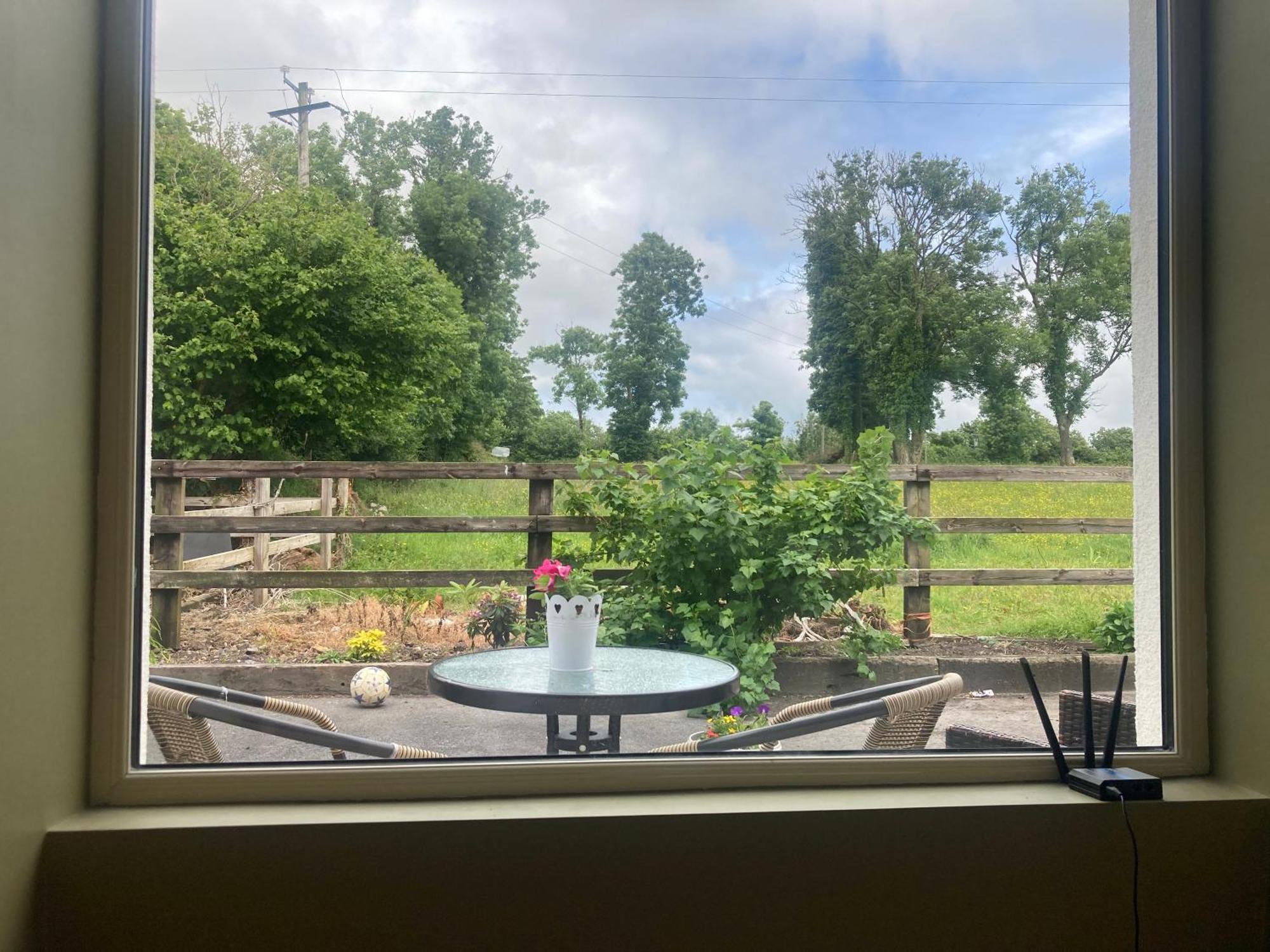 Appartamento Luxury Country Escape Ennis Esterno foto